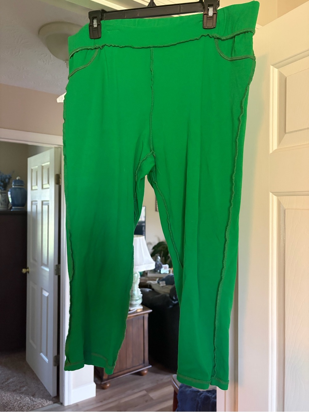 Green Cropped Women's Pants - Comfortable Ankle Length